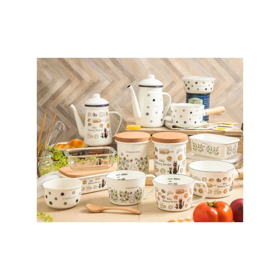 Enamel Butter Dish With Wooden Lid Viennese Pastries 500Ml - Kiki'S D