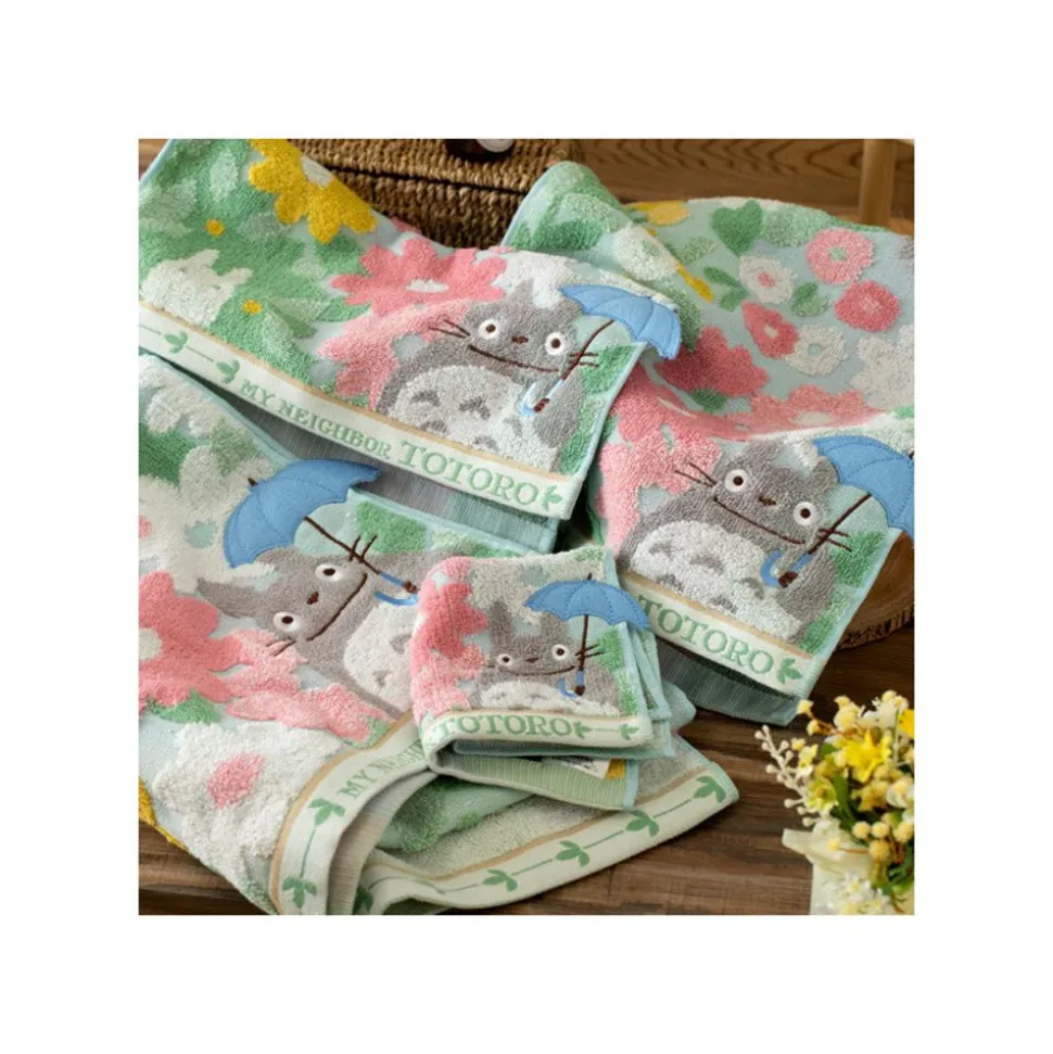 Large Bath Towel Totoro Flower Fields 60X120 Cm - My Neighbor Totoro