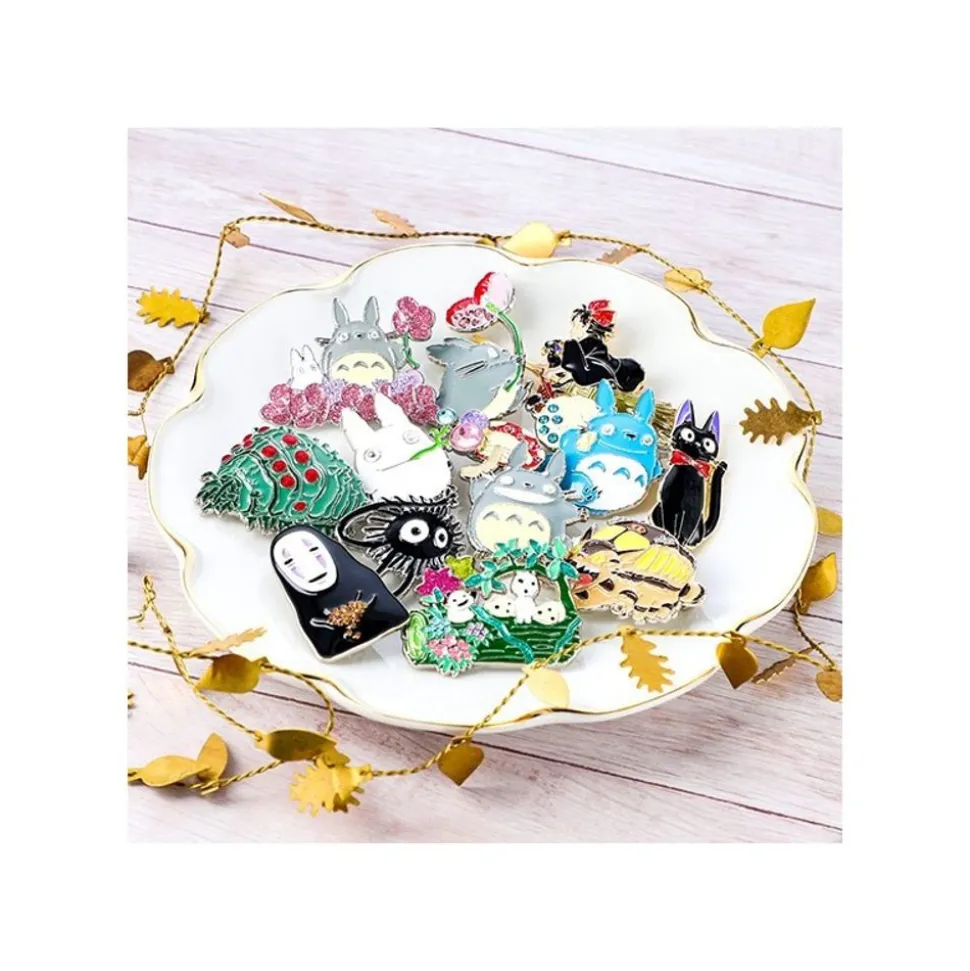 Metal Brooch Jiji - Kiki'S Delivery Service