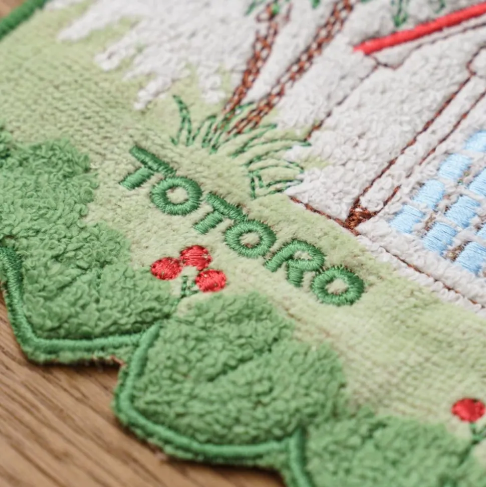 Mini Towel Totoro In The Sky 25X25 Cm - My Neighbor Totoro