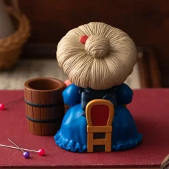 Pencil Holder Figurine Yubaba Knitting - Spirited Away