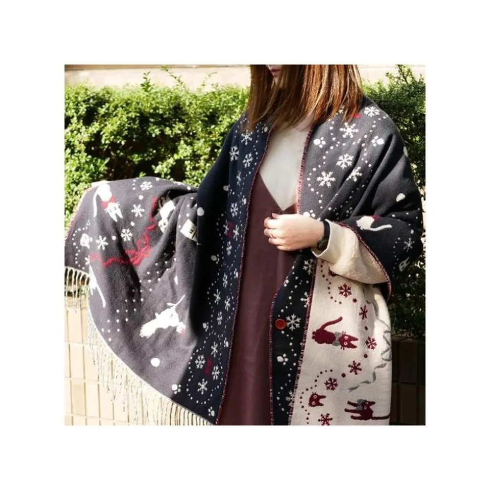 Stole With Button Kiki Snowing City - Kiki'S Delivery Service