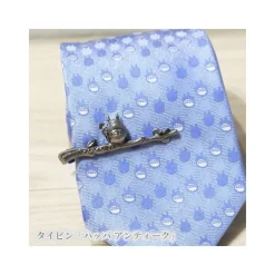Totoro Pin - Leaves - My Neighbour Totoro
