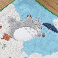 Towel Totoro In The Sky 34X80 Cm - My Neighbor Totoro